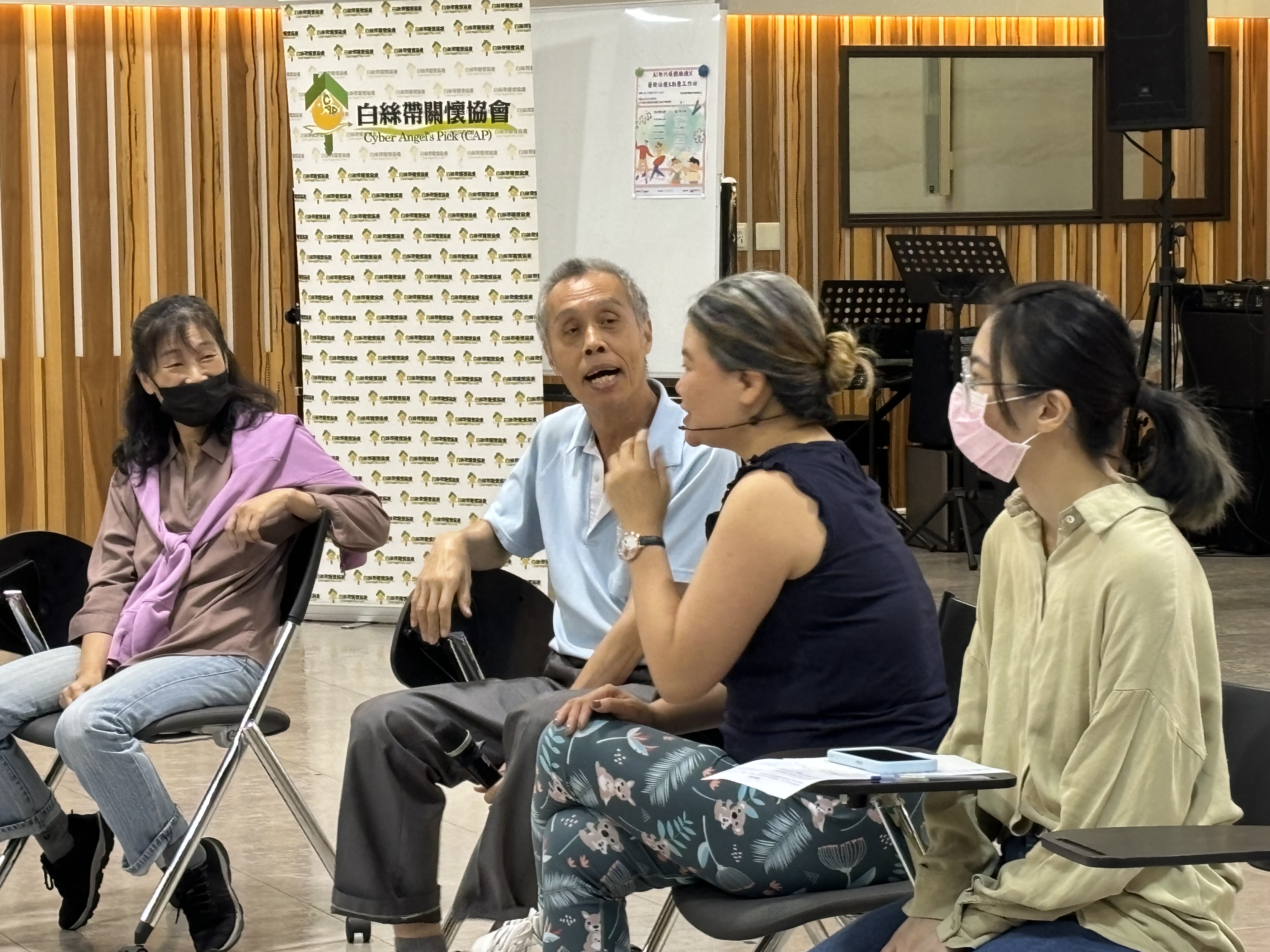 趙志蘅老師講解示範藝術調與生活
